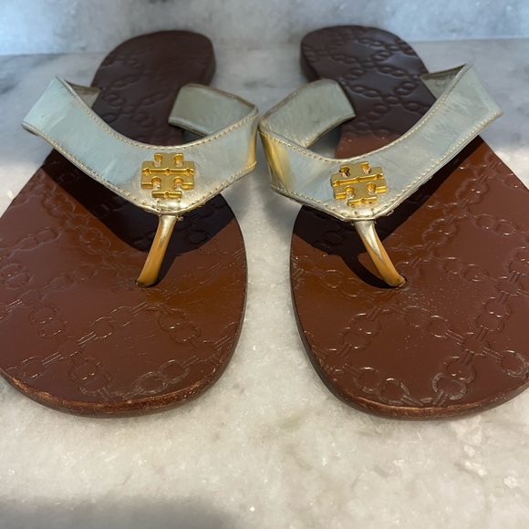 Tory Burch leather sandals. Great condition. Slight wear but still looks good. - Picture 7 of 9